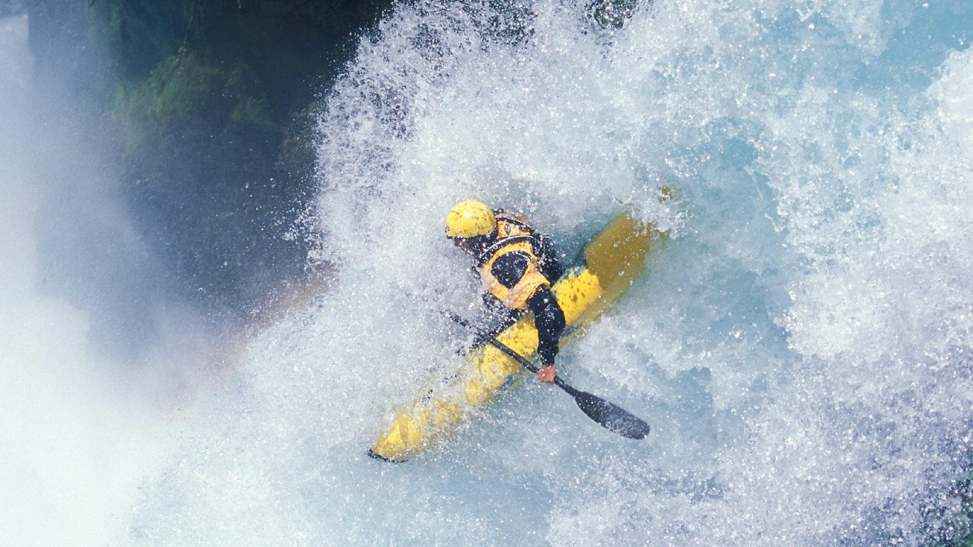 开云电竞 -全锦赛四强战激情夜！詹姆斯里突外投，迈阿密热火横扫拜仁慕尼黑