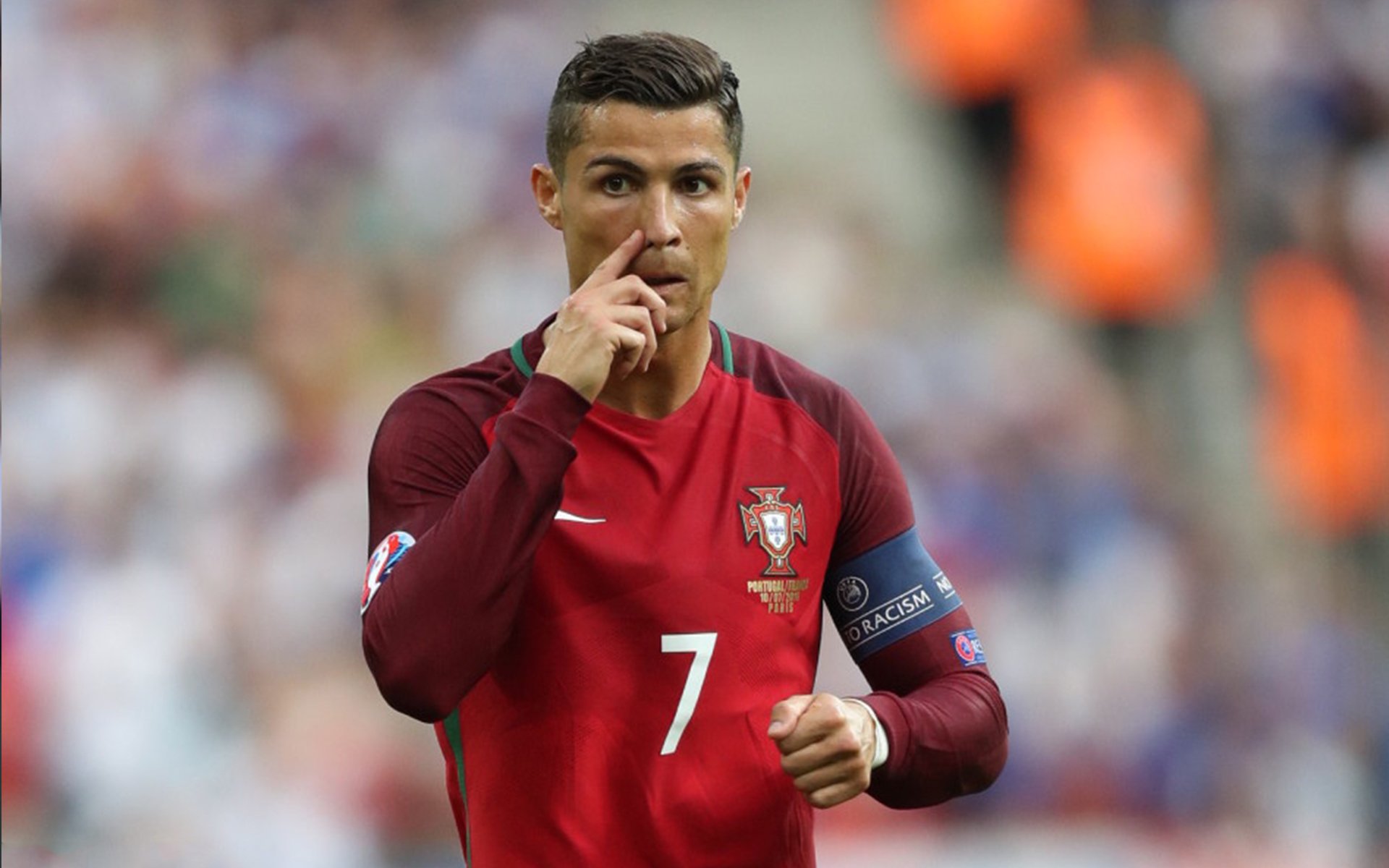 莱万多夫斯基迎来十五赛季高光表现，SKT球迷沸腾！